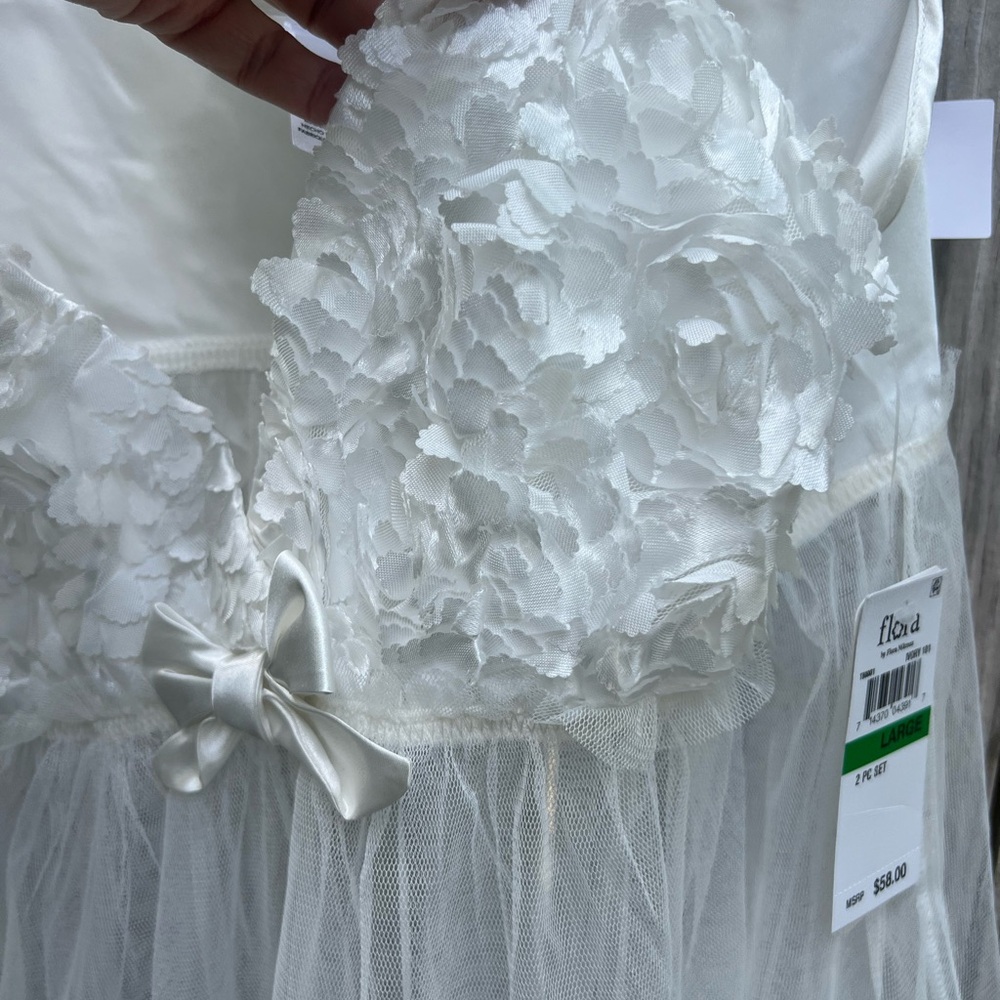 FLORES Ivory Babydoll Nightgown with underwear Women’s Large NWT NEW - Picture 3 of 10